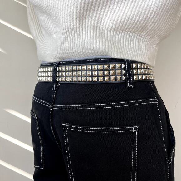 y2k 2000s classic pyramid studded black and silver goth emo belt - Picture 6 of 8